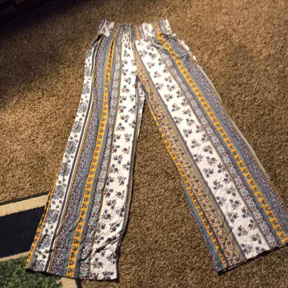 Mossimo pants - Picture 2 of 3
